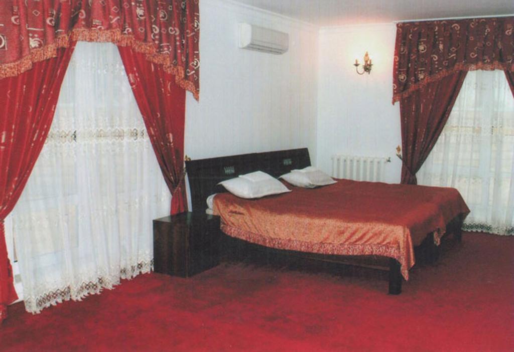 Diyor Hotel Samarcande Chambre photo